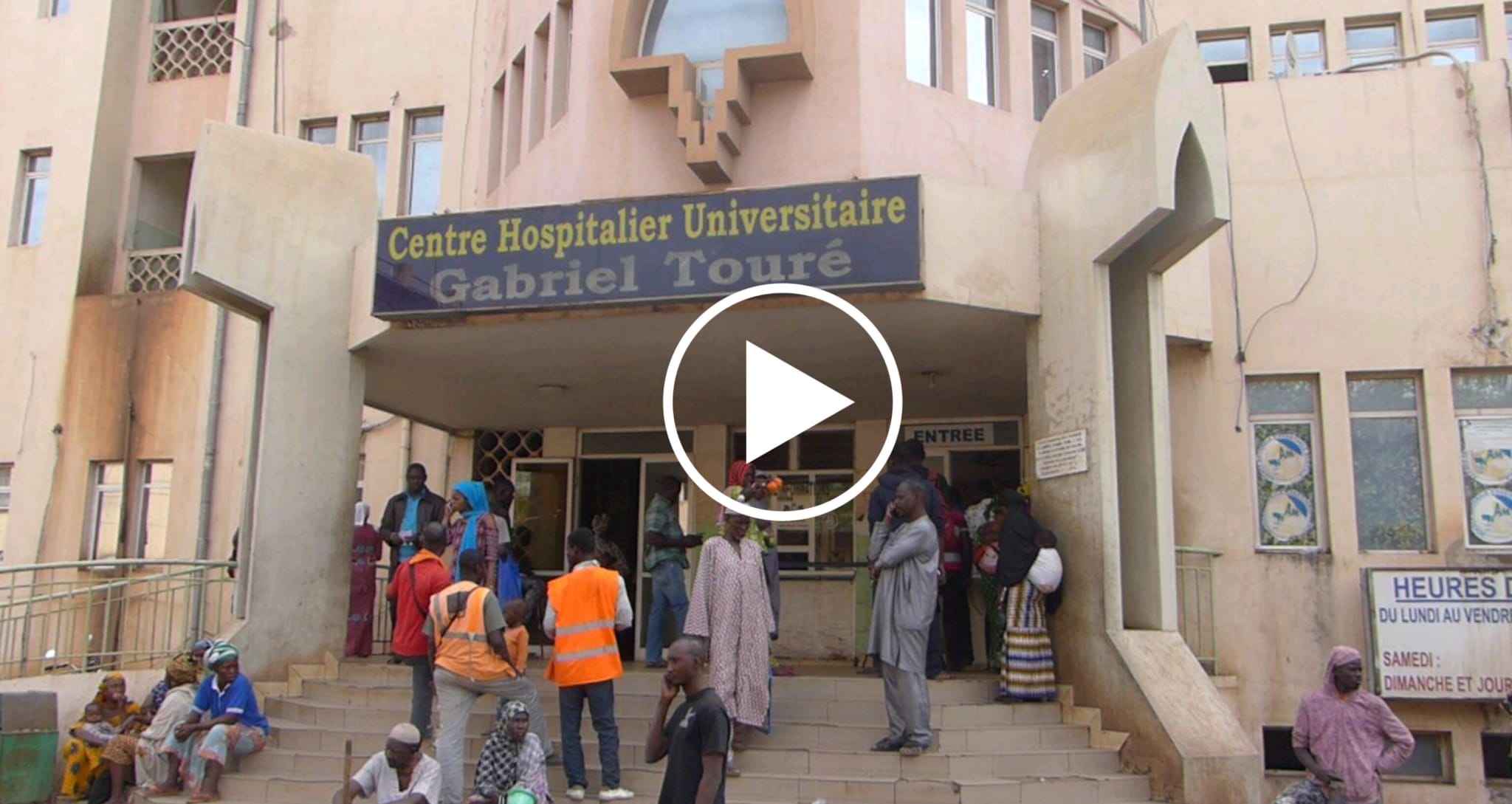 Santé en Afrique - Hôpital public: un malade à l'agonie.