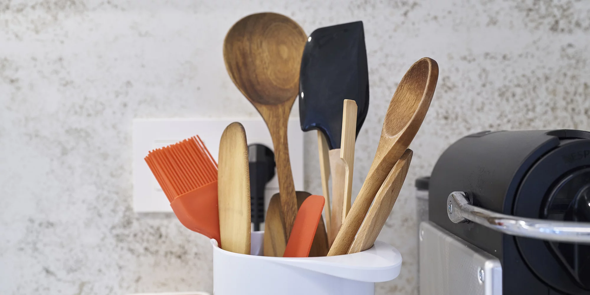 Comment bien nettoyer vos ustensiles de cuisine en bois