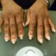 Faux ongles: attention aux bactéries